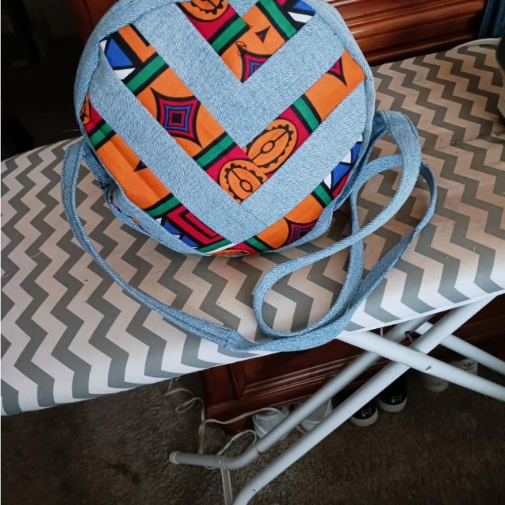 Blue Jean round purse